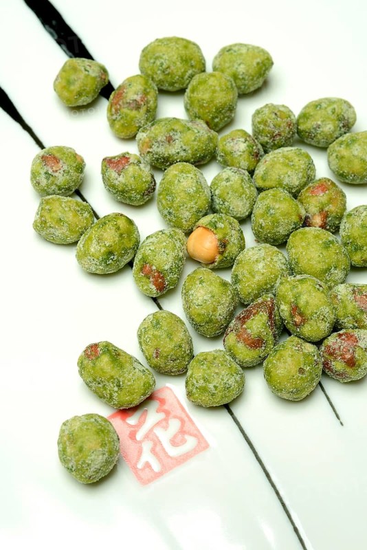 Wasabi peanuts