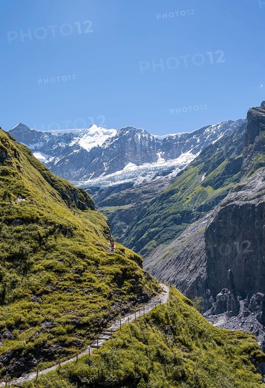 Hiking trail from Grindelwald to Schreckhornhuette