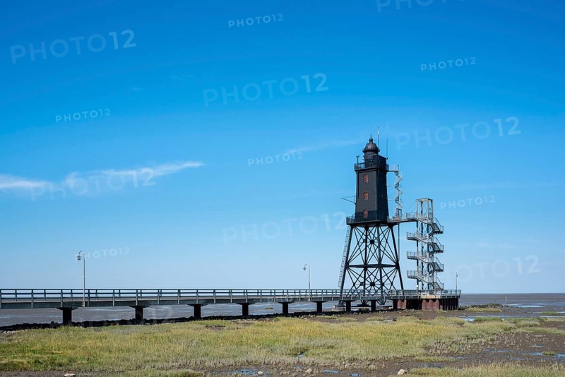 Lighthouse Obereversand at low tide