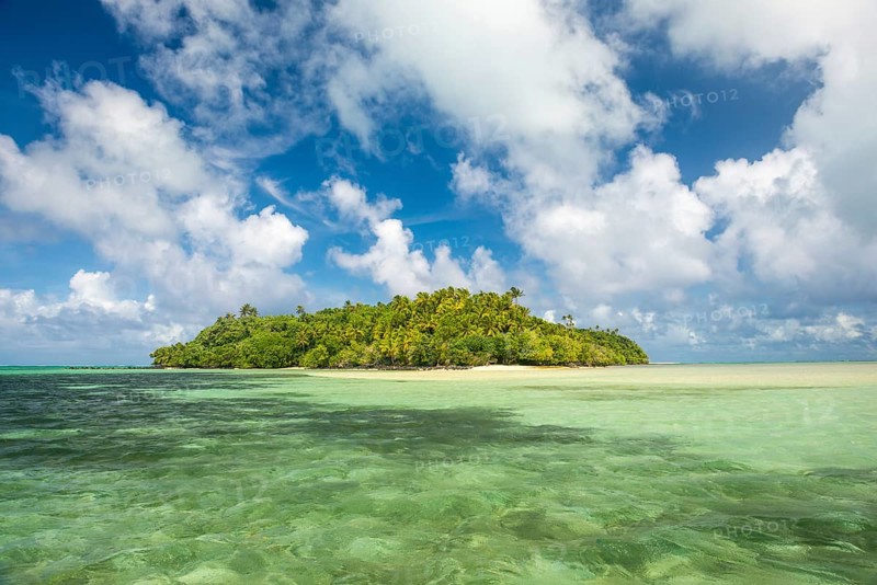 Beautiful little islet in the lagoon of Wallis