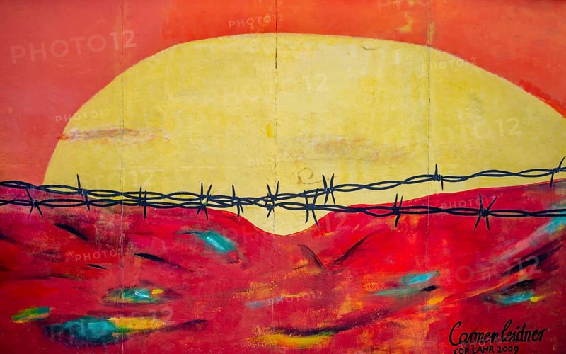 Wall painting Niemandsland by Carmen Leidner