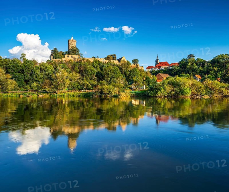 Village and castle Schoenburg in the Saale valley