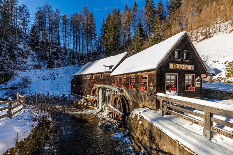 Hexenlochmuehle in winter