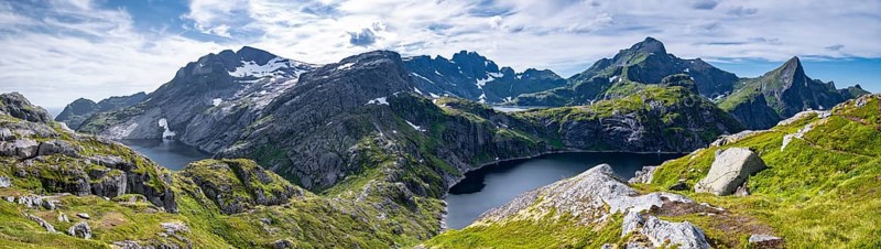 Lake Fjerddalsvatnet