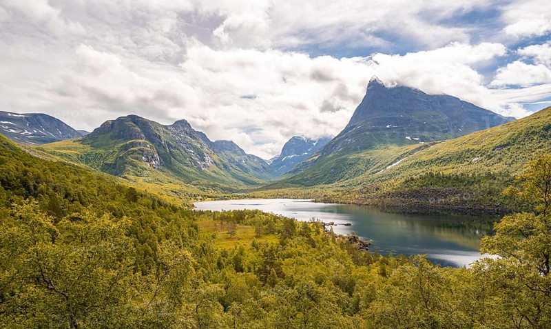 High valley Innerdalen with lake Innerdalsvatna