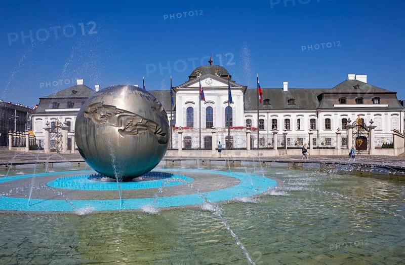Hodzovo namestie fountain