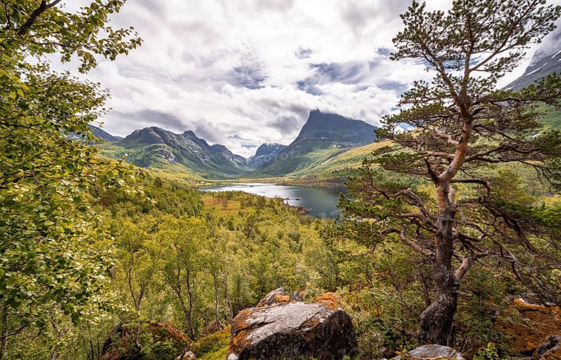 High valley Innerdalen with lake Innerdalsvatna