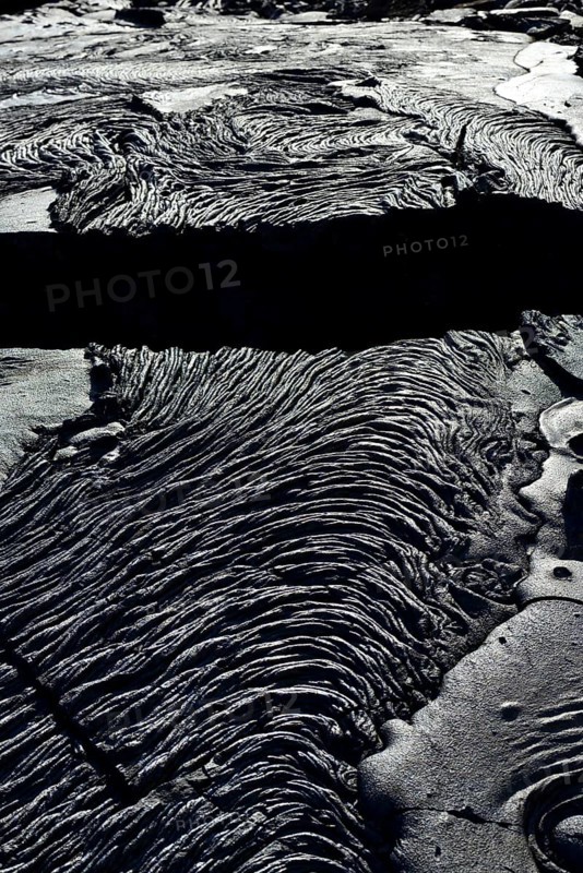 Fissure in the Stricklava or Pahoehoe lava