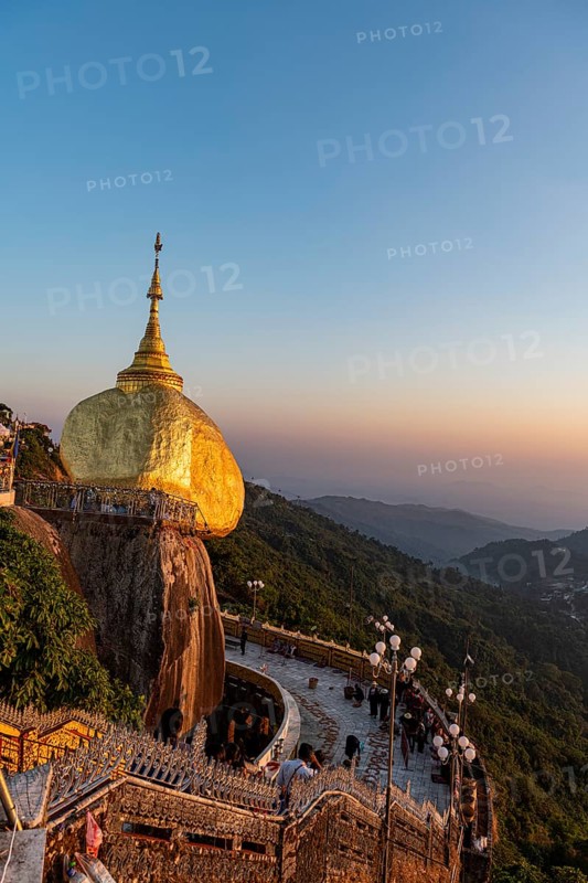 Kyaiktiyo Pagoda