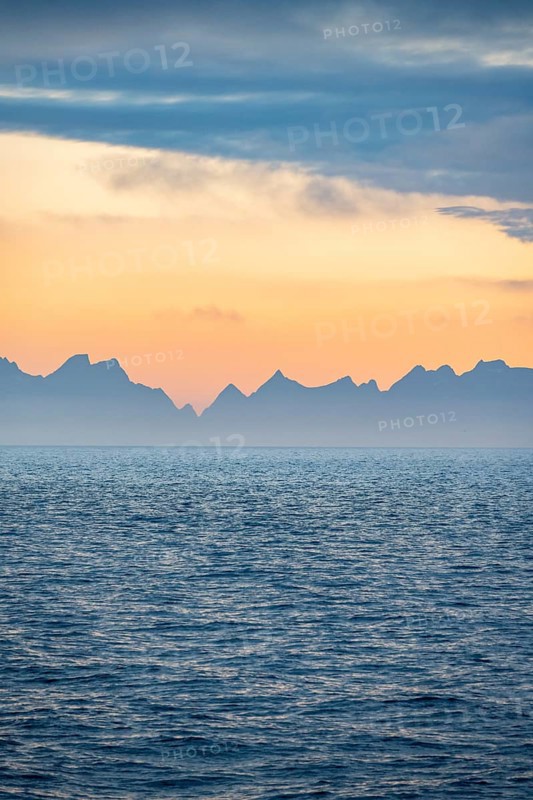 Evening mood over the ocean