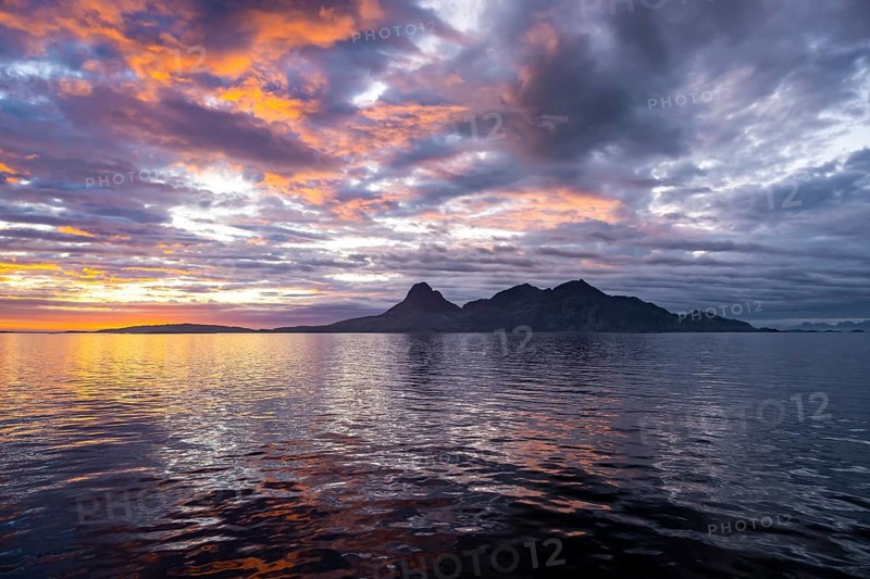 Evening mood over the ocean