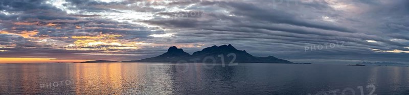 Evening mood over the ocean