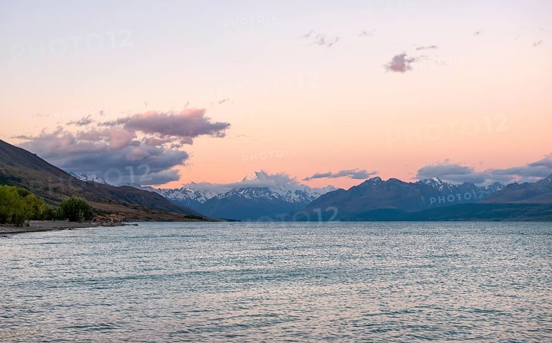 Lake Pukaki with view of Mount Cook at sunset