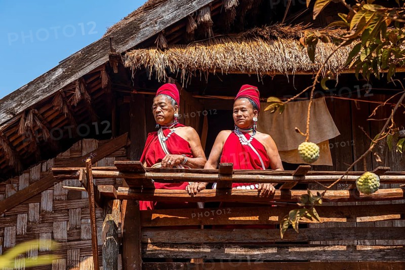 Old Kayan women