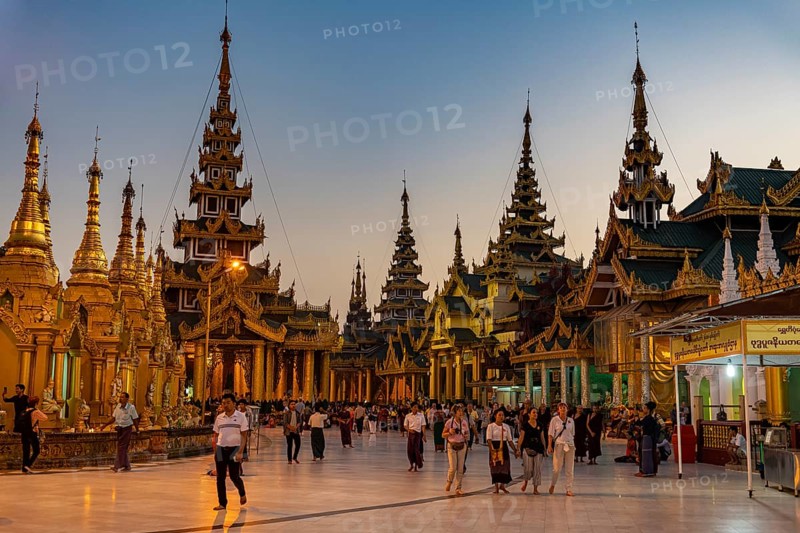 Shwedagon pagoda after sunset