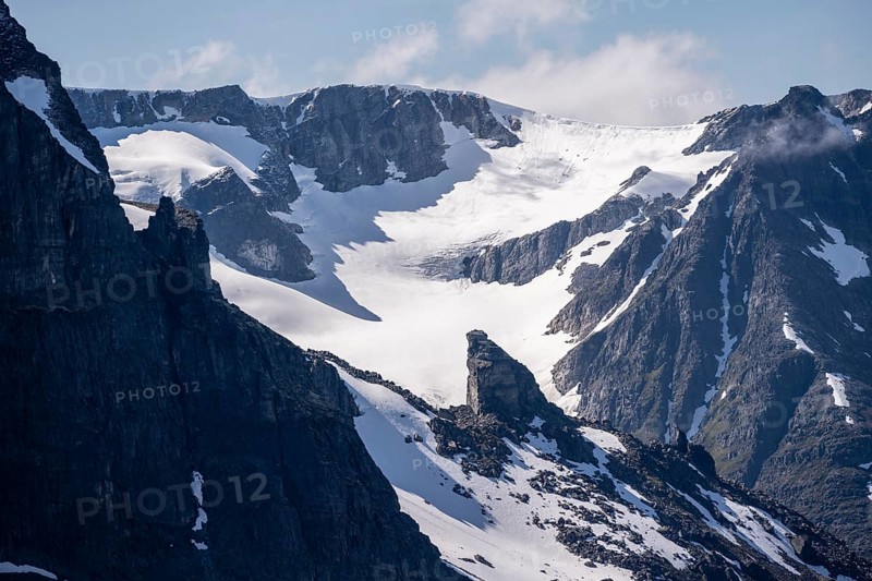 Snow-covered mountainside of Mount Hesten
