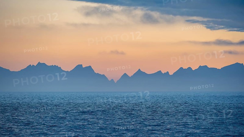Evening mood over the ocean