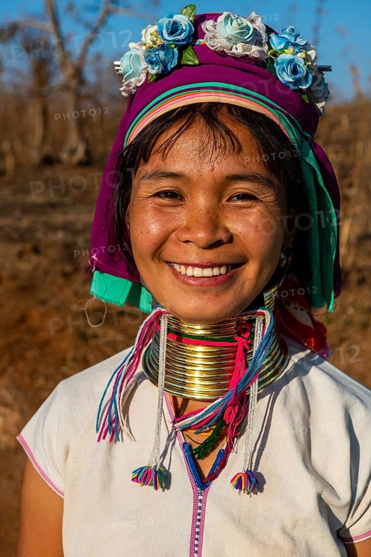 Friendly Padaung woman
