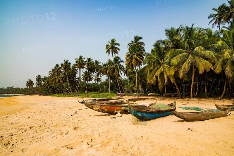 Fishing boats on the sandy beach in Neekreen near Buchanan