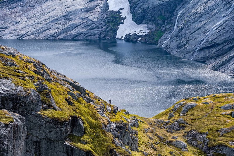 Lake Fjerddalsvatnet