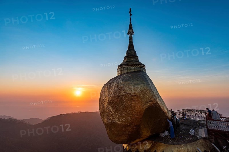 Kyaiktiyo Pagoda