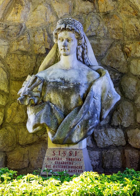 Monument to Sissi