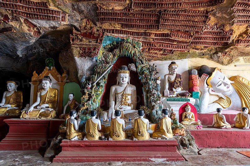 Cave filled with buddhas