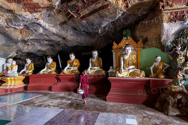 Cave filled with buddhas