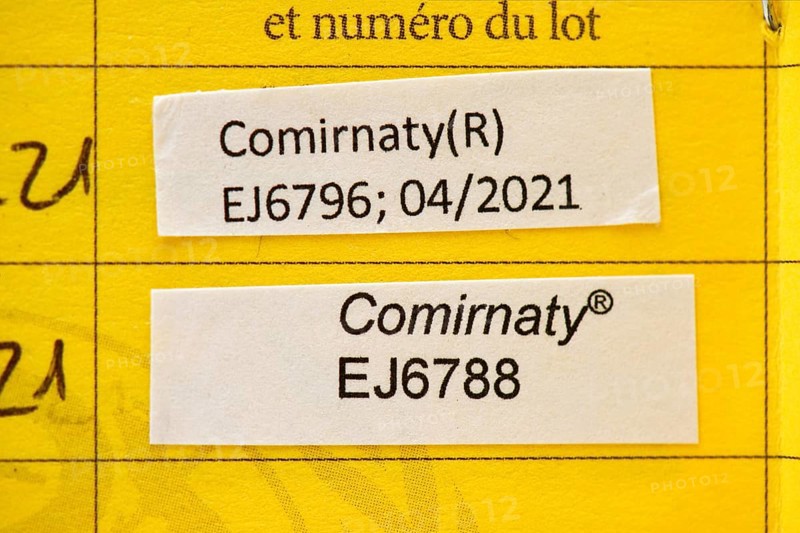 2 Covid vaccinations with vaccine Comirnaty registered in a vaccination card