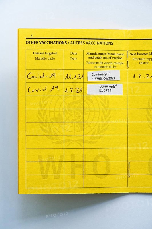 2 Covid vaccinations with vaccine Comirnaty registered in a vaccination card