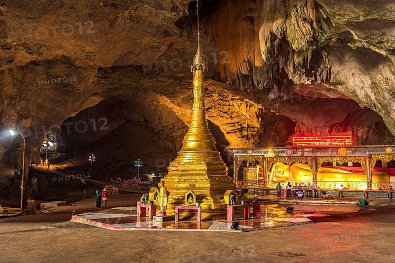 Caved filled with buddhas