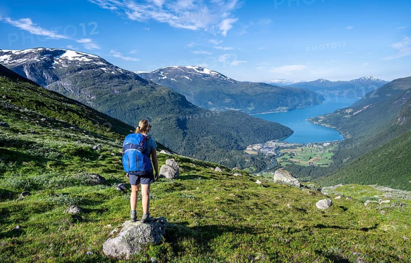 Hiker on the trail to Skala mountain