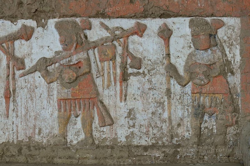 Colourful reliefs of the Moche culture on adobe walls