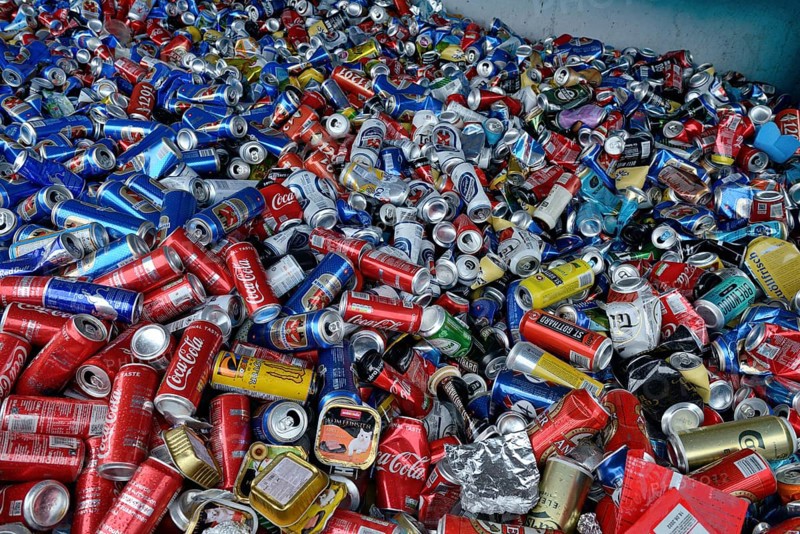 Collection point for the recycling of beverage cans