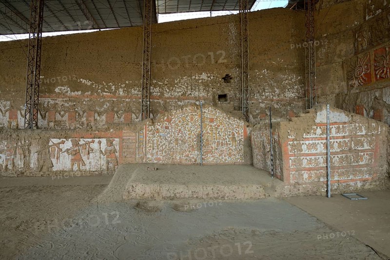 Colourful reliefs of the Moche culture on adobe walls
