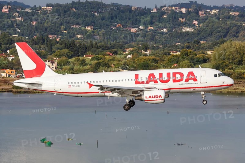A Lauda Airbus A320 aircraft with registration number OE-LOI at Corfu Airport