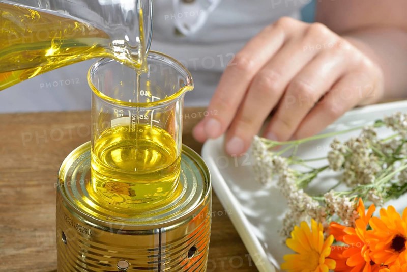Production of yarrow and marigold ointment