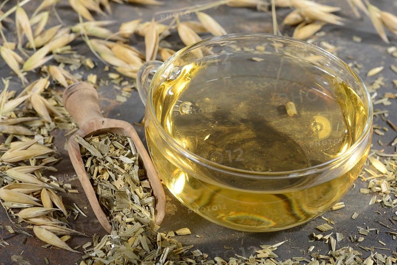 Cup oat straw tea