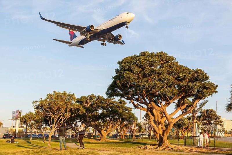 A Boeing 767-300ER of Delta Air Lines with the registration N171DN at Los Angeles Airport