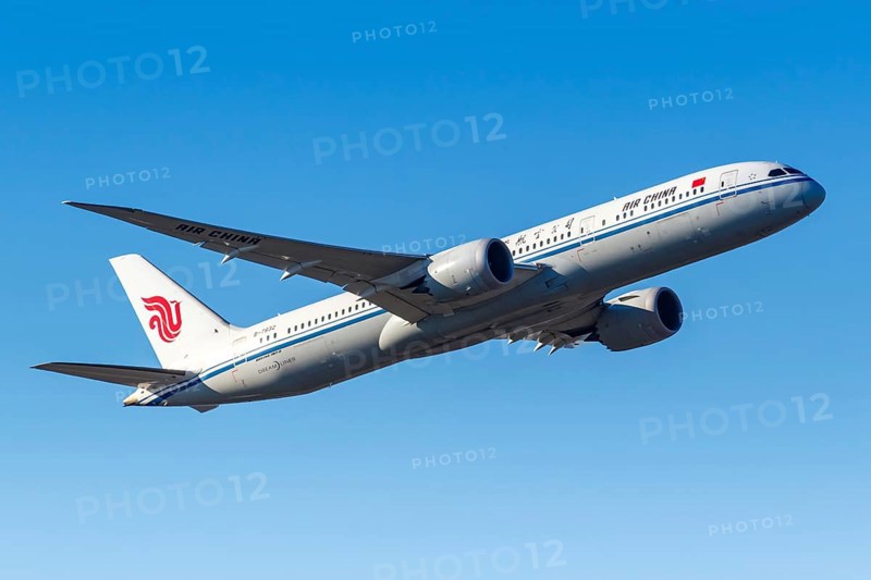 A Boeing 787-9 Dreamliner aircraft of Air China with registration number B-7832 at Frankfurt Airport