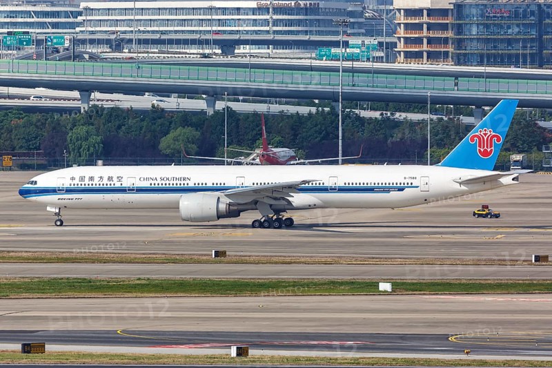 A China Southern Airlines Boeing 777-300ER with registration number B-7588 at Shanghai Airport