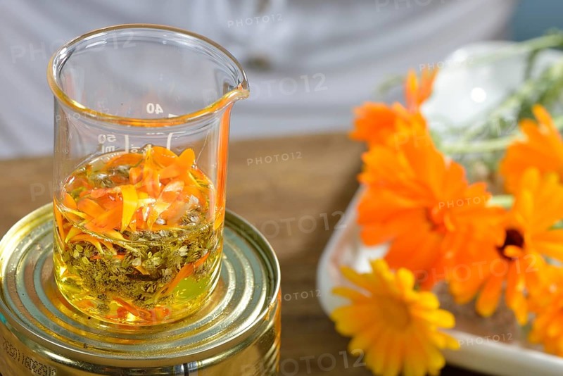 Production of yarrow and marigold ointment