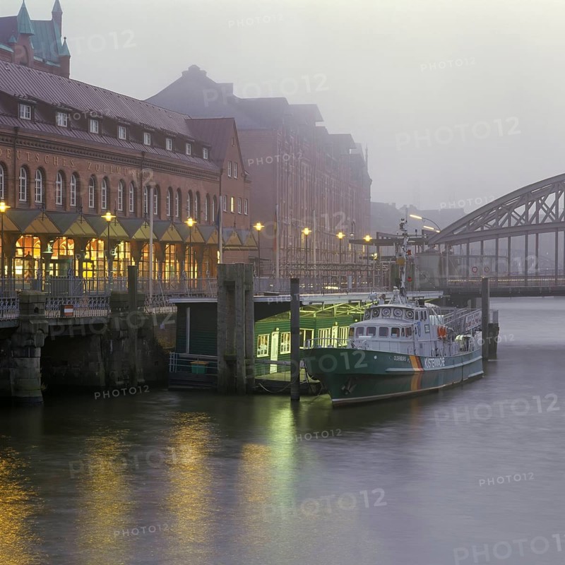 Speicherstadt Hamburg in fog