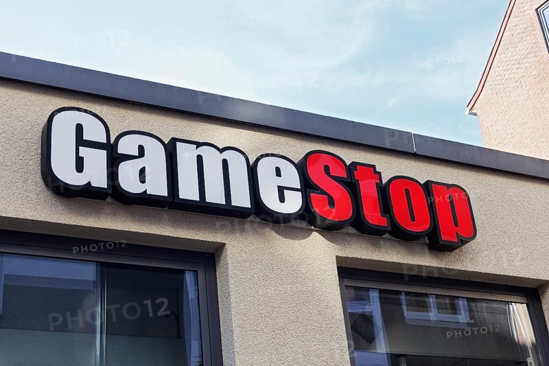 Logo Gamestop at the store