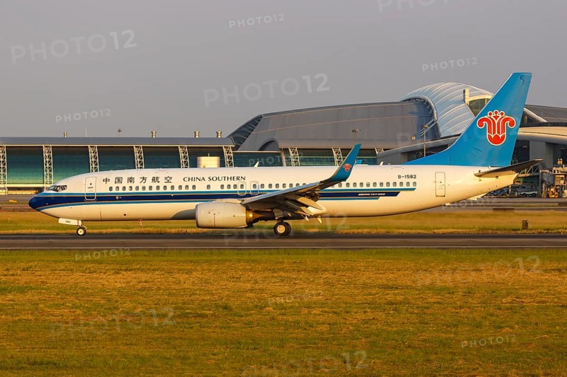 A China Southern Airlines Boeing 737-800 aircraft with registration number B-1582 at Guangzhou Airport