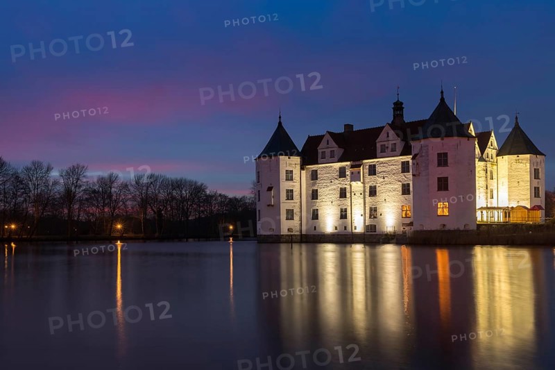 Gluecksburg moated castle at blue hour
