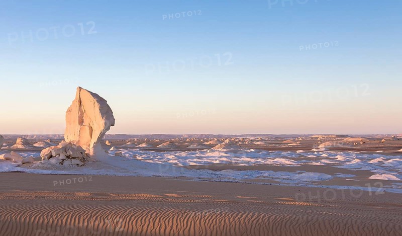 View over the white desert at dusk