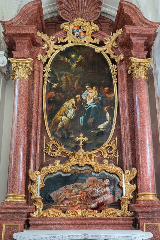 Side altar