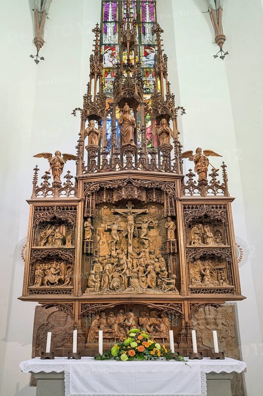 Carved main altar