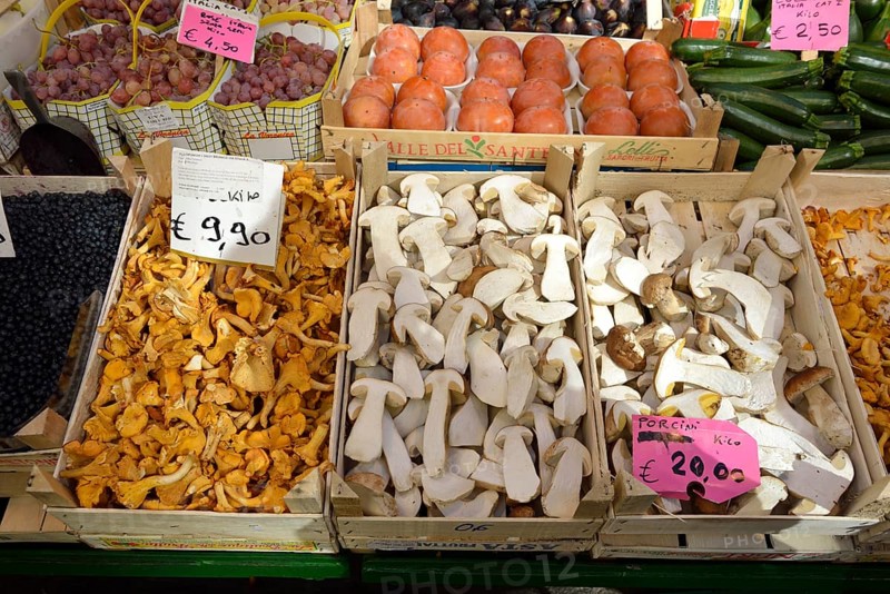 Market stall with mushrooms